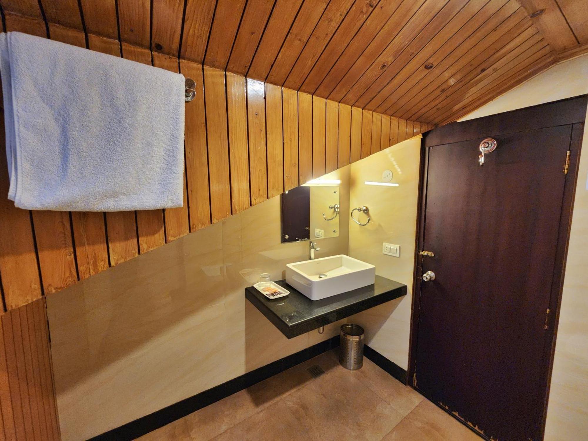Hotel Surya Shimla Exterior photo